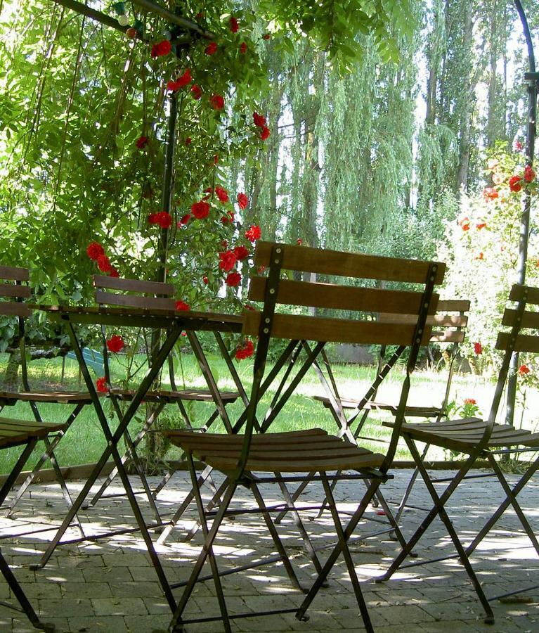 Ferienwohnung Les Jardins De L'Ile Longeville-les-Metz Exterior foto
